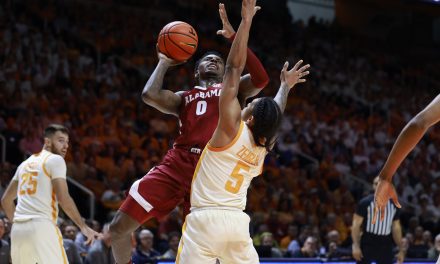 Alabama takes first conference loss of the year against Tennessee 68-59