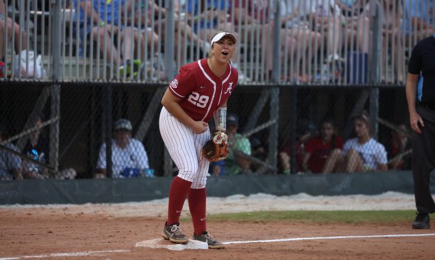 Alabama Softball handles Kennesaw State and Southeastern Louisiana to open Bama Bash