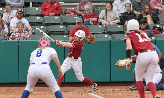 Alabama Softball extends their eight game winning streak with a 2-1 victory