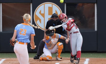 Softball defeats Tennessee 4-2 on Saturday, Evens series at one win a piece.