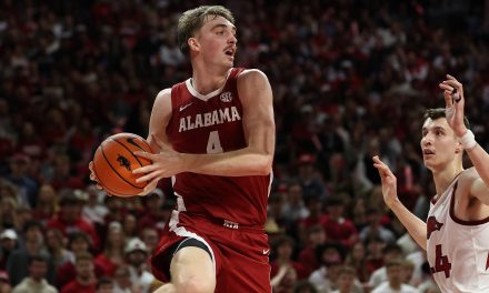 No. 3 Alabama survives furious late surge from Arkansas