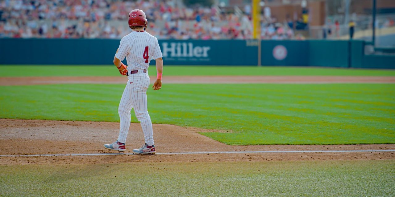 Alabama Sweeps No.5 Auburn Behind Dominant Pitching and Late Heroics