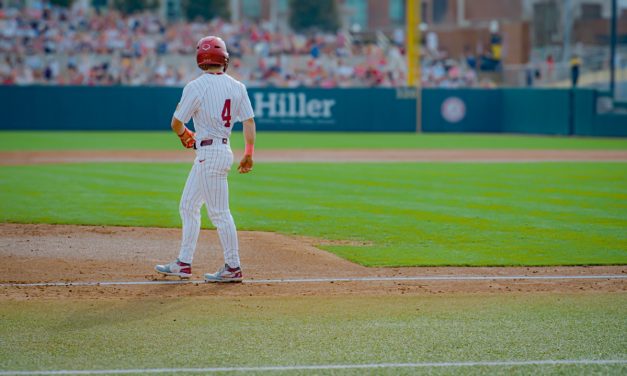 Alabama Sweeps No.5 Auburn Behind Dominant Pitching and Late Heroics